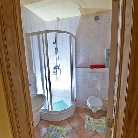 Ibolja Apartman *