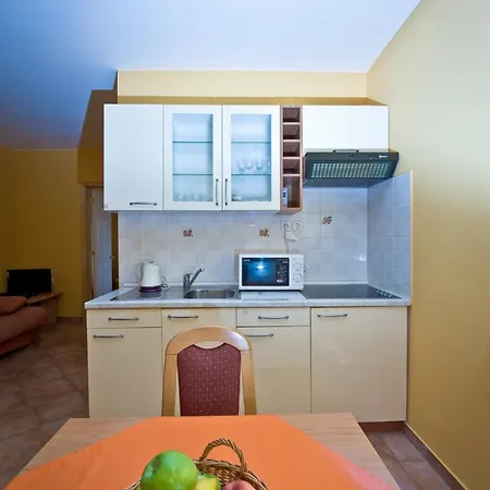 Ibolja * بروماجنا