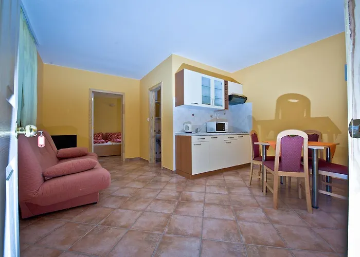 Ibolja Appartement *